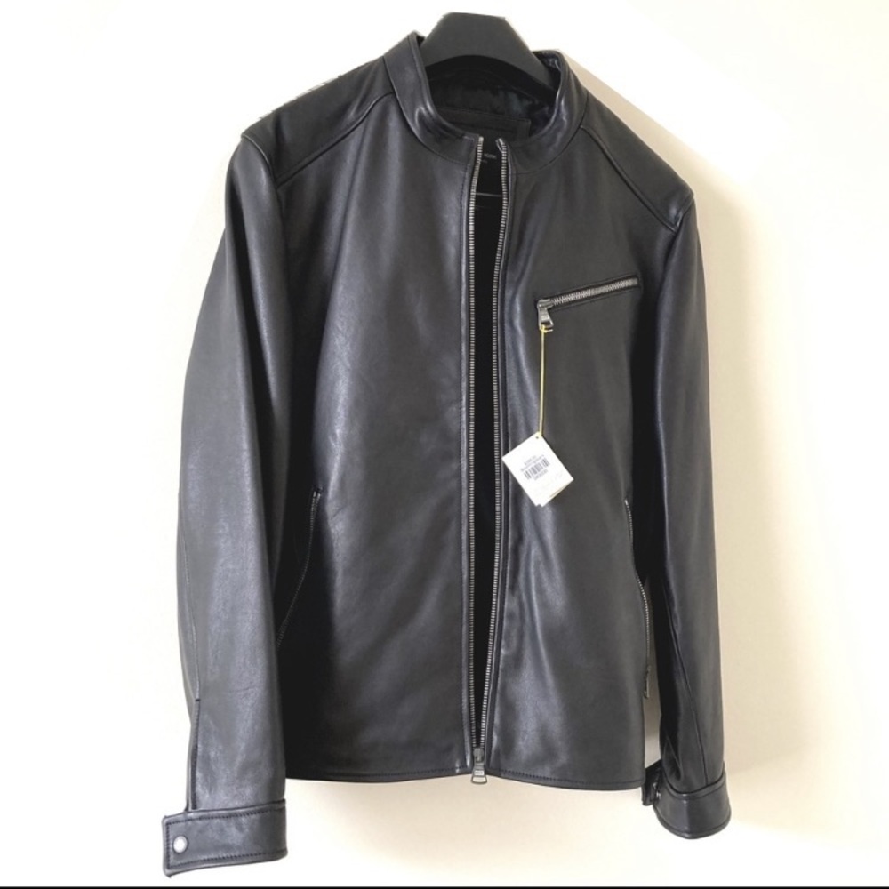 XL size men’s leather motorcycle jacket. 100% top grade leather.